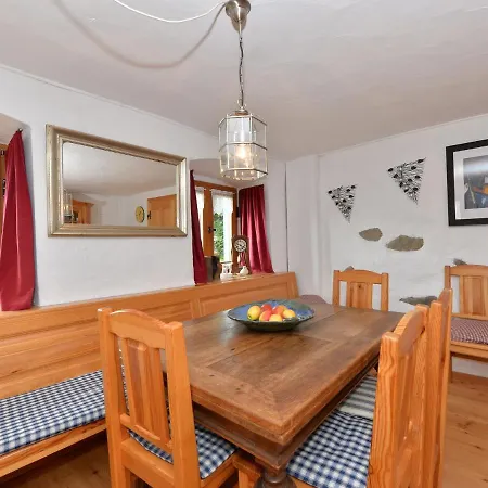 Ferienhaus, Ferienhaus Zenting